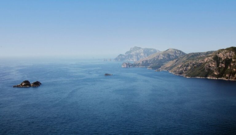 Trekking sul mare in Campania: i cammini più belli
